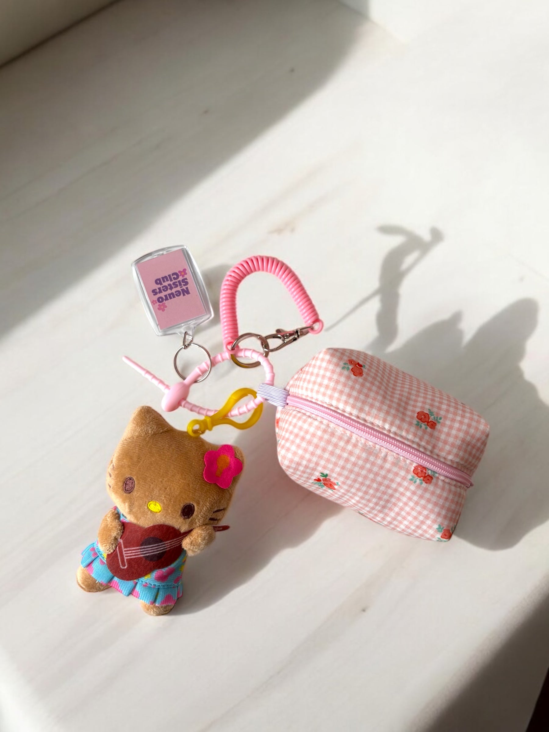 hello kitty backpack charm Arizona Diamondbacks Bag Keychain Plush complete with a little heart charm Sanrio - Hello Kitty Mini