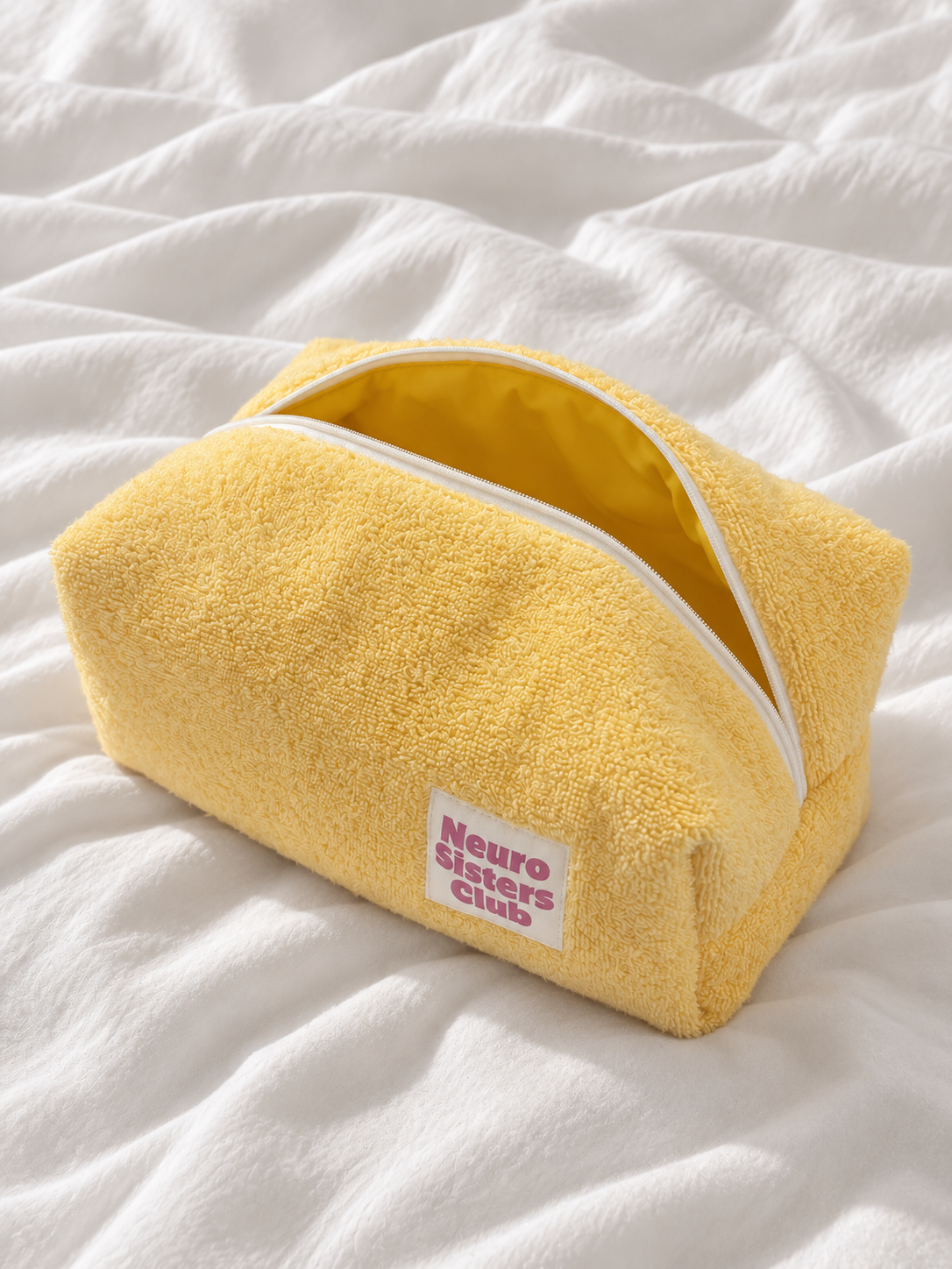 Trousse jaune pastel