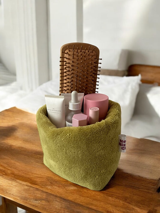 Green sponge storage basket