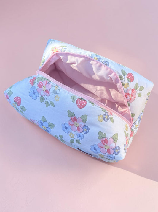 Trousse de toilette fleurs & fraise