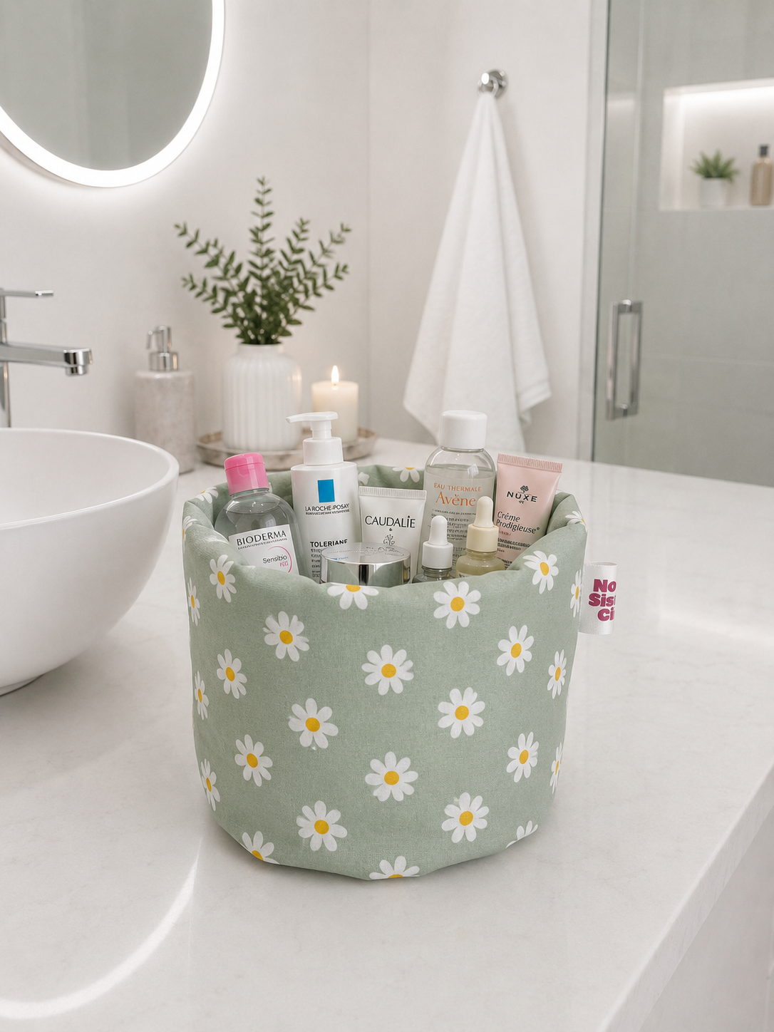 panier cosmetique vert à fleurs
