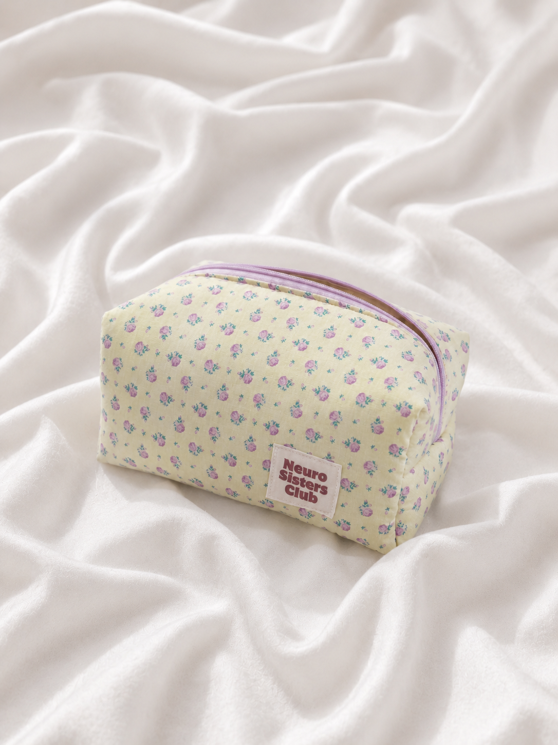 Trousse de toilette à fleur lilas