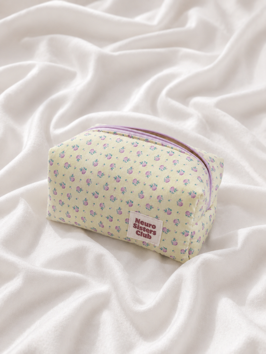 Trousse de toilette à fleur lilas