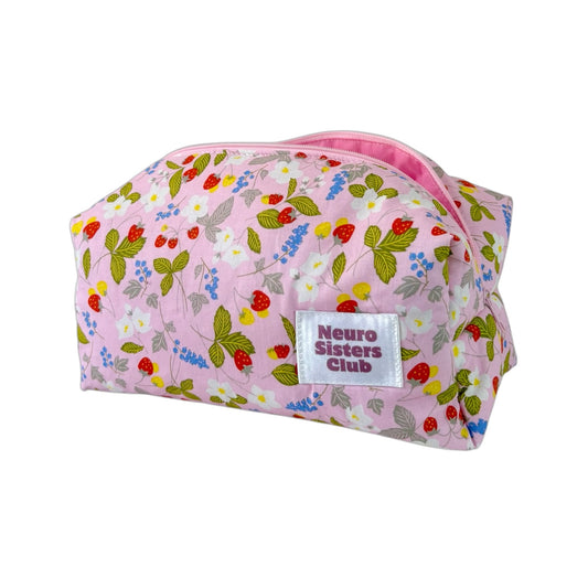 STRAWBERRIES MAKEUP BAG