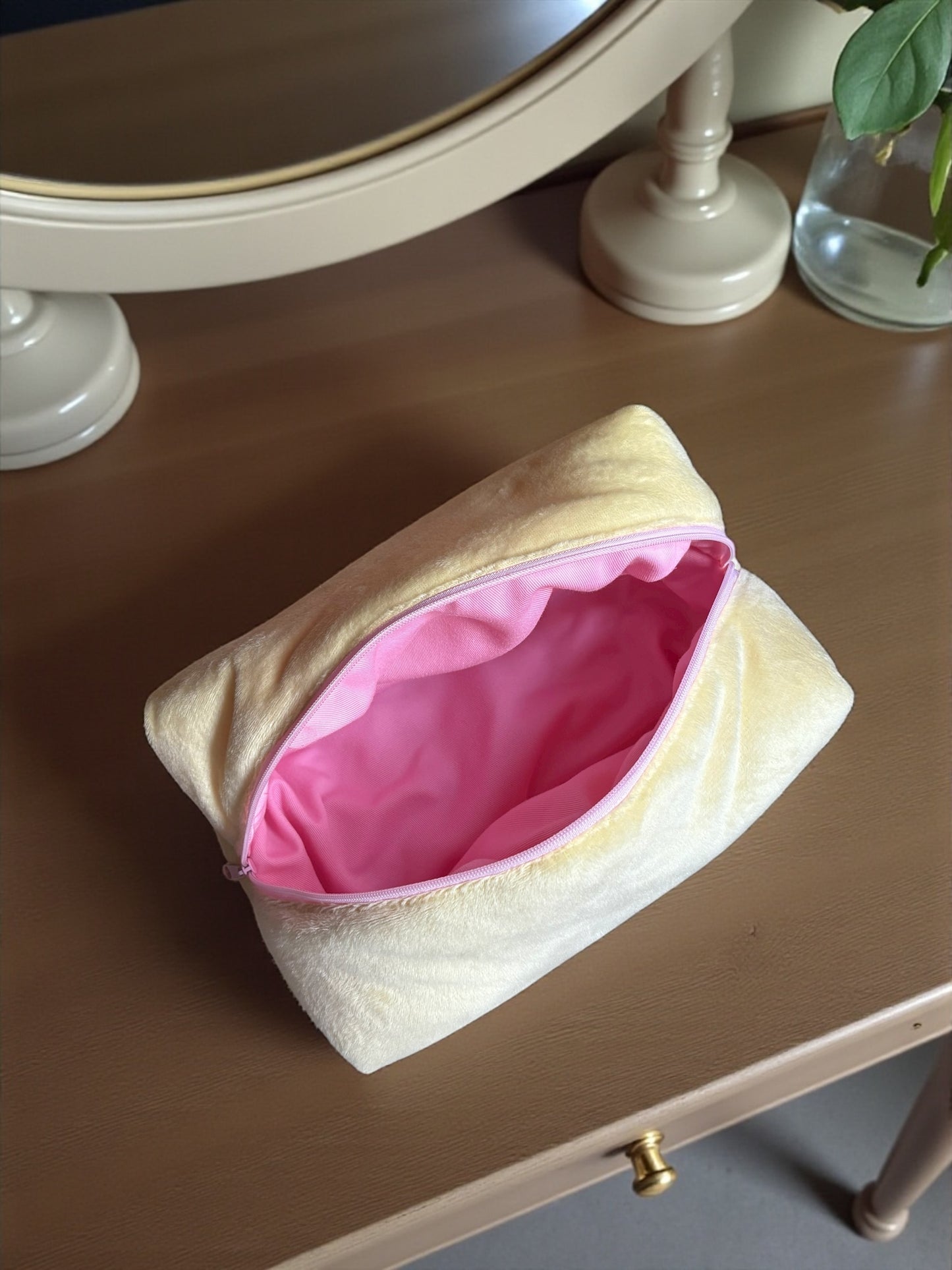 Trousse de toilette minky jaune