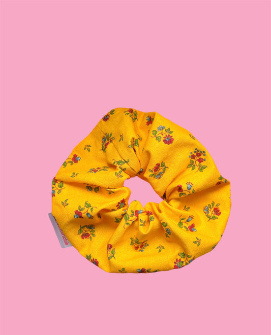 Provençal flower scrunchie